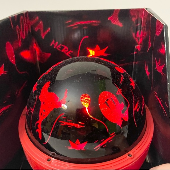 Pennywise LED Shadowlights Rotating Halloween Scene Light Up Decor - Picture 1 of 11